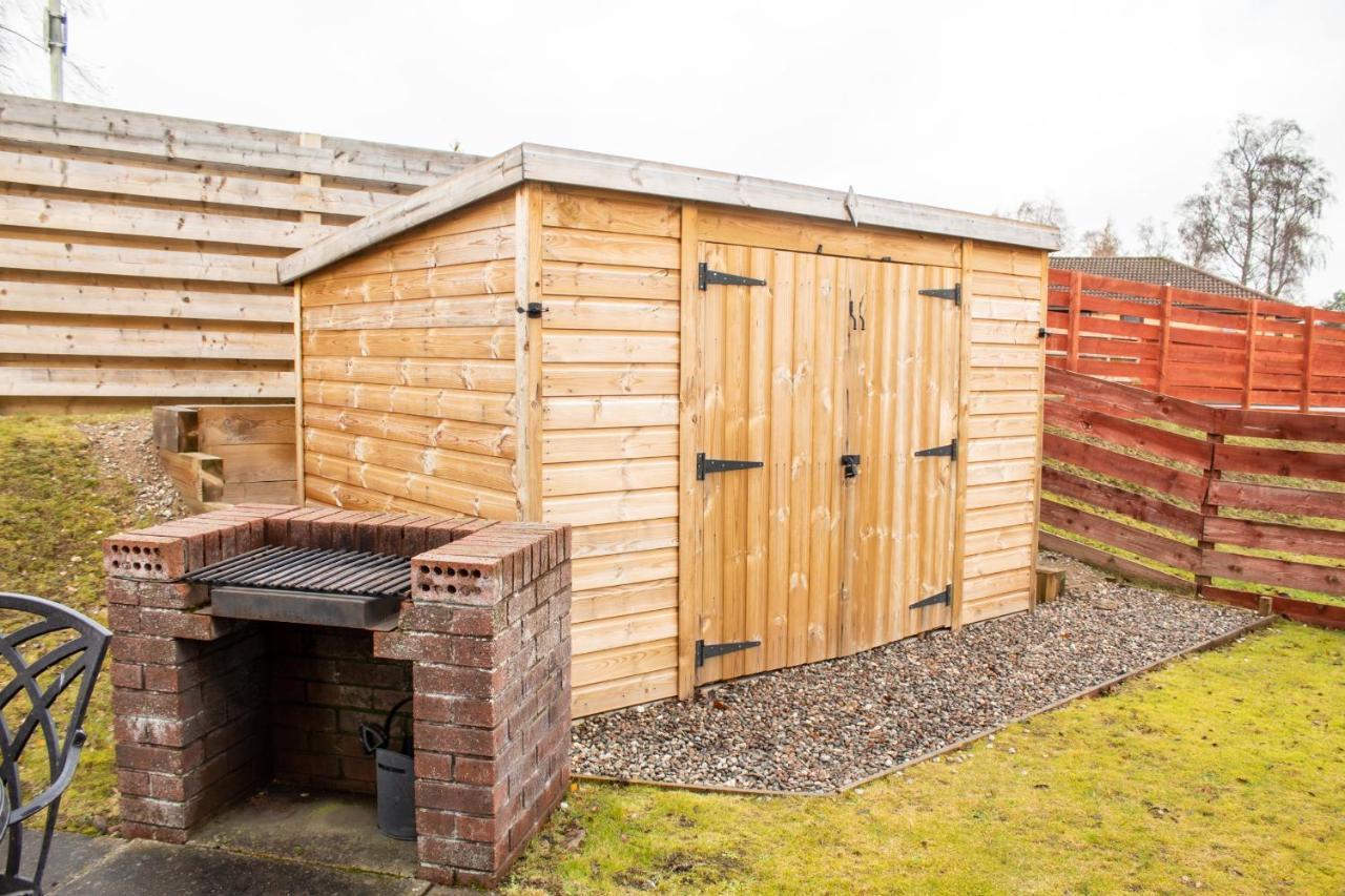 Pine Marten Cottage - Aviemore Exterior foto